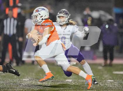 Thumbnail 1 in Graham-Kapowsin vs. Lake Stevens (WIAA 4A Final) photogallery.