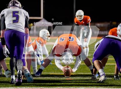 Thumbnail 2 in Graham-Kapowsin vs. Lake Stevens (WIAA 4A Final) photogallery.