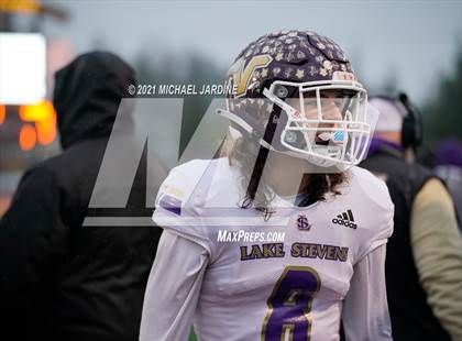 Thumbnail 1 in Graham-Kapowsin vs. Lake Stevens (WIAA 4A Final) photogallery.