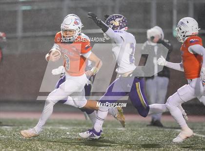 Thumbnail 2 in Graham-Kapowsin vs. Lake Stevens (WIAA 4A Final) photogallery.