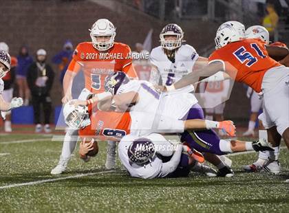 Thumbnail 3 in Graham-Kapowsin vs. Lake Stevens (WIAA 4A Final) photogallery.