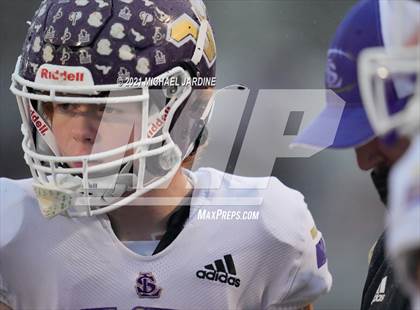 Thumbnail 1 in Graham-Kapowsin vs. Lake Stevens (WIAA 4A Final) photogallery.
