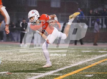 Thumbnail 2 in Graham-Kapowsin vs. Lake Stevens (WIAA 4A Final) photogallery.