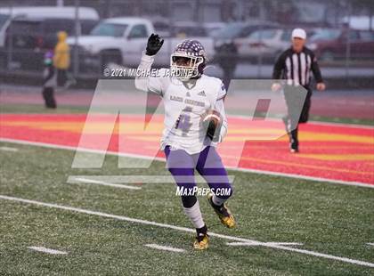 Thumbnail 2 in Graham-Kapowsin vs. Lake Stevens (WIAA 4A Final) photogallery.