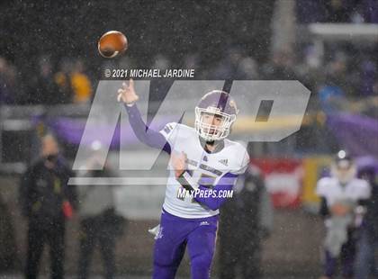Thumbnail 3 in Graham-Kapowsin vs. Lake Stevens (WIAA 4A Final) photogallery.