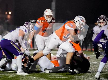 Thumbnail 1 in Graham-Kapowsin vs. Lake Stevens (WIAA 4A Final) photogallery.