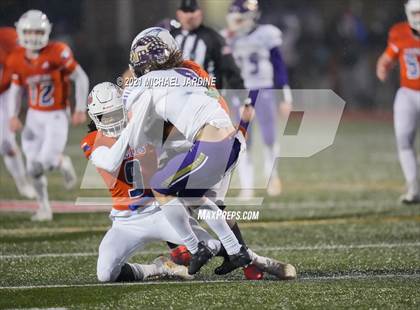 Thumbnail 3 in Graham-Kapowsin vs. Lake Stevens (WIAA 4A Final) photogallery.