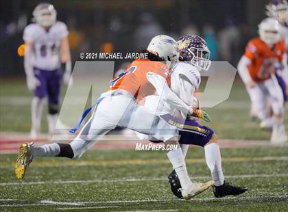 Thumbnail 1 in Graham-Kapowsin vs. Lake Stevens (WIAA 4A Final) photogallery.