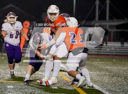Thumbnail 3 in Graham-Kapowsin vs. Lake Stevens (WIAA 4A Final) photogallery.