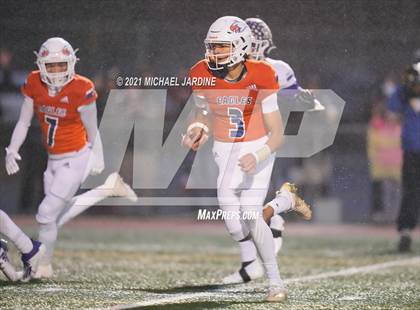 Thumbnail 1 in Graham-Kapowsin vs. Lake Stevens (WIAA 4A Final) photogallery.