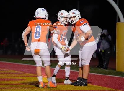 Thumbnail 3 in Graham-Kapowsin vs. Lake Stevens (WIAA 4A Final) photogallery.