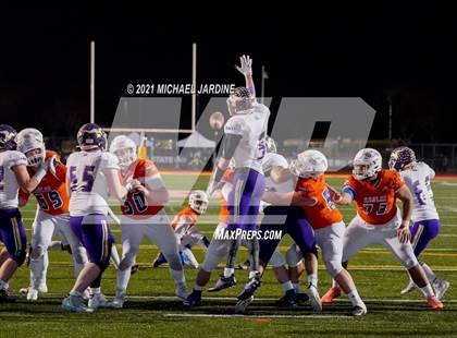 Thumbnail 3 in Graham-Kapowsin vs. Lake Stevens (WIAA 4A Final) photogallery.