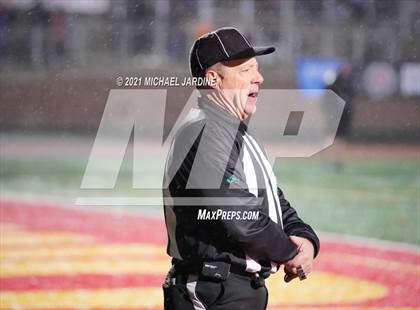 Thumbnail 2 in Graham-Kapowsin vs. Lake Stevens (WIAA 4A Final) photogallery.