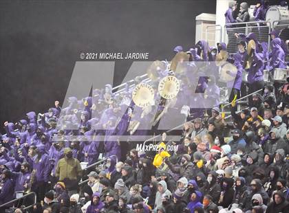 Thumbnail 2 in Graham-Kapowsin vs. Lake Stevens (WIAA 4A Final) photogallery.