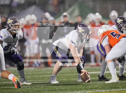 Thumbnail 2 in Graham-Kapowsin vs. Lake Stevens (WIAA 4A Final) photogallery.