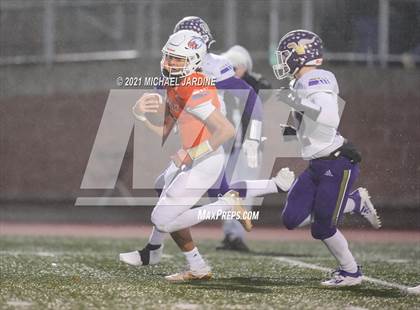 Thumbnail 3 in Graham-Kapowsin vs. Lake Stevens (WIAA 4A Final) photogallery.