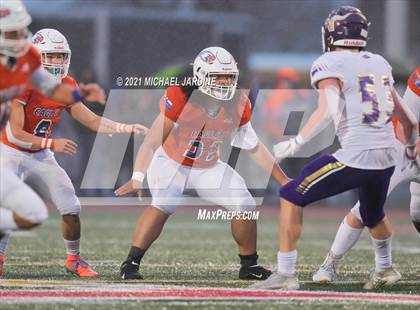 Thumbnail 1 in Graham-Kapowsin vs. Lake Stevens (WIAA 4A Final) photogallery.