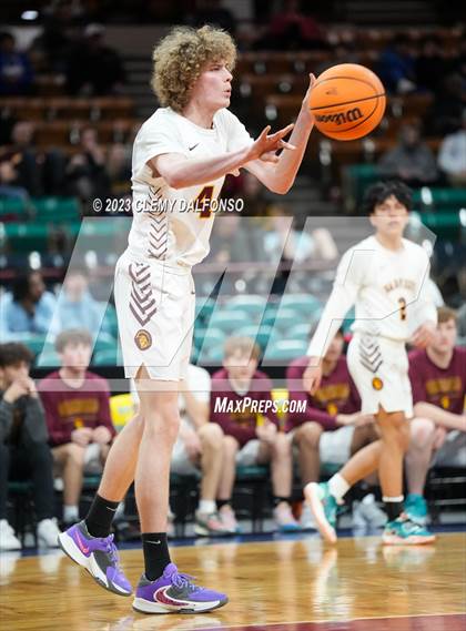 Thumbnail 3 in Eagle Ridge Academy vs Pueblo Central (CHSAA 4A GREAT 8) photogallery.