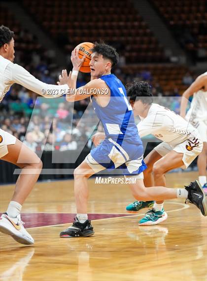 Thumbnail 2 in Eagle Ridge Academy vs Pueblo Central (CHSAA 4A GREAT 8) photogallery.