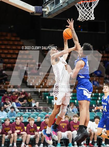 Thumbnail 1 in Eagle Ridge Academy vs Pueblo Central (CHSAA 4A GREAT 8) photogallery.