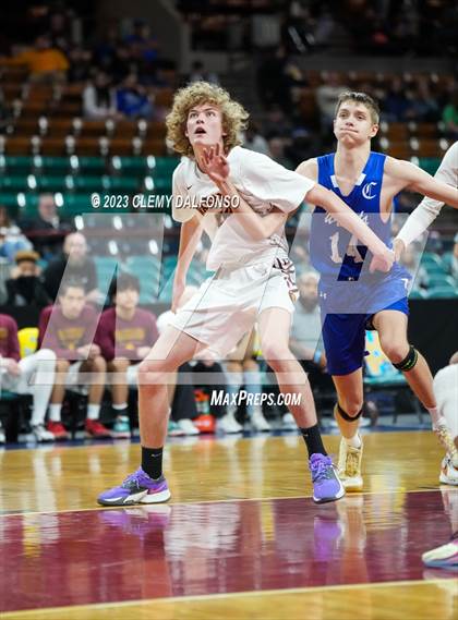 Thumbnail 1 in Eagle Ridge Academy vs Pueblo Central (CHSAA 4A GREAT 8) photogallery.