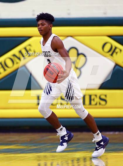 Thumbnail 1 in La Joya Community vs. New Trier (Holiday Invitational Tournament) photogallery.