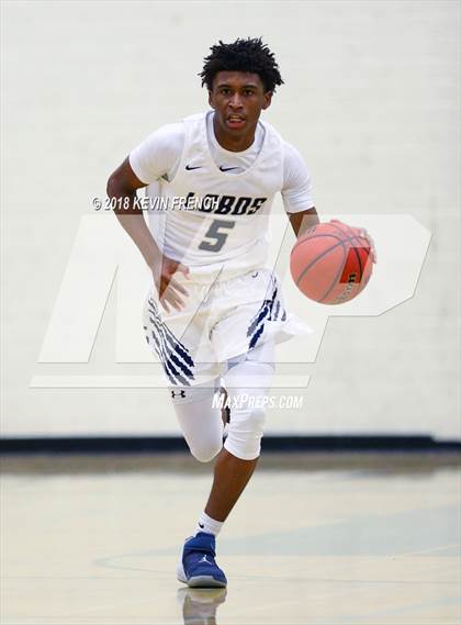 Thumbnail 3 in La Joya Community vs. New Trier (Holiday Invitational Tournament) photogallery.