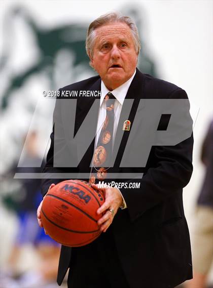 Thumbnail 2 in La Joya Community vs. New Trier (Holiday Invitational Tournament) photogallery.