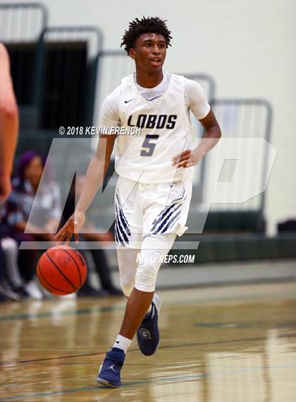 Thumbnail 2 in La Joya Community vs. New Trier (Holiday Invitational Tournament) photogallery.