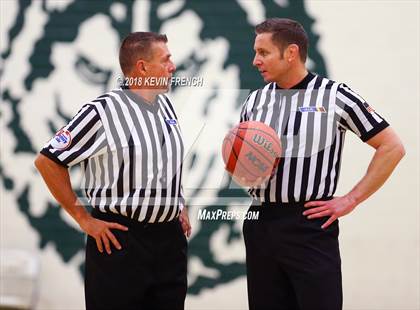 Thumbnail 2 in La Joya Community vs. New Trier (Holiday Invitational Tournament) photogallery.