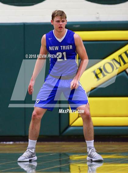 Thumbnail 3 in La Joya Community vs. New Trier (Holiday Invitational Tournament) photogallery.