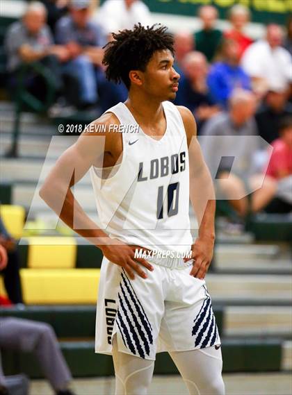 Thumbnail 1 in La Joya Community vs. New Trier (Holiday Invitational Tournament) photogallery.