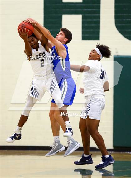 Thumbnail 3 in La Joya Community vs. New Trier (Holiday Invitational Tournament) photogallery.