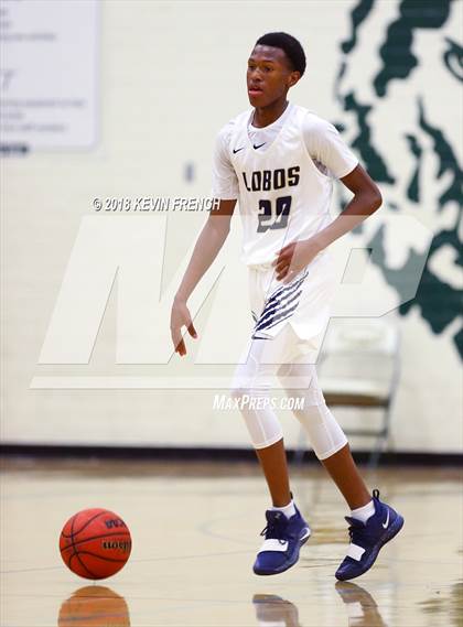Thumbnail 1 in La Joya Community vs. New Trier (Holiday Invitational Tournament) photogallery.
