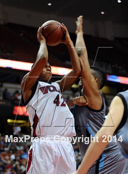 Thumbnail 1 in Villa Park vs. King (CIF SS 1A Final) photogallery.