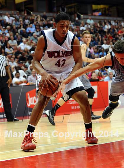 Thumbnail 1 in Villa Park vs. King (CIF SS 1A Final) photogallery.