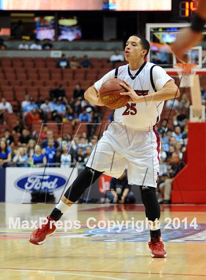 Thumbnail 1 in Villa Park vs. King (CIF SS 1A Final) photogallery.