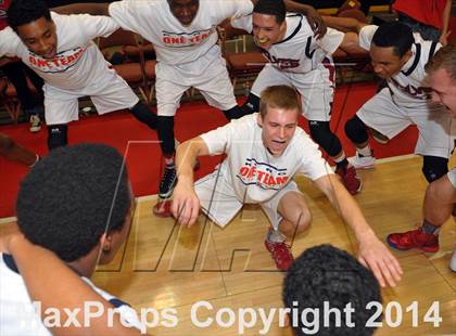 Thumbnail 3 in Villa Park vs. King (CIF SS 1A Final) photogallery.