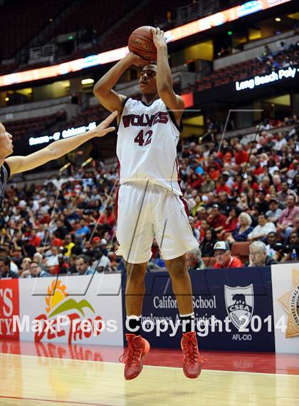Thumbnail 1 in Villa Park vs. King (CIF SS 1A Final) photogallery.