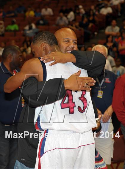 Thumbnail 2 in Villa Park vs. King (CIF SS 1A Final) photogallery.