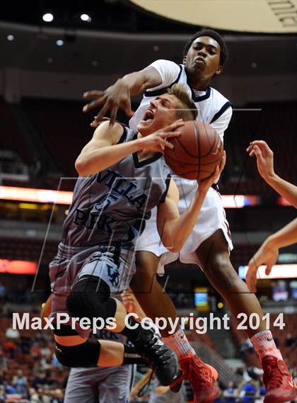 Thumbnail 3 in Villa Park vs. King (CIF SS 1A Final) photogallery.