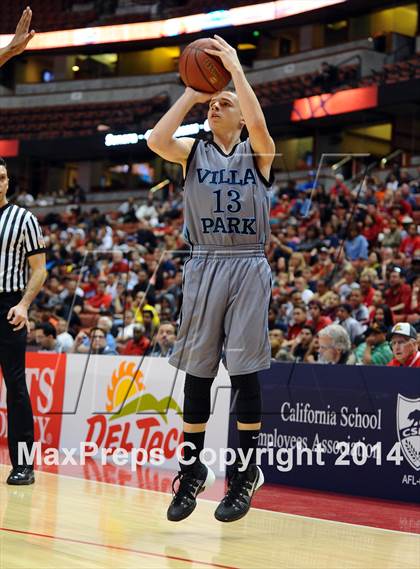 Thumbnail 1 in Villa Park vs. King (CIF SS 1A Final) photogallery.