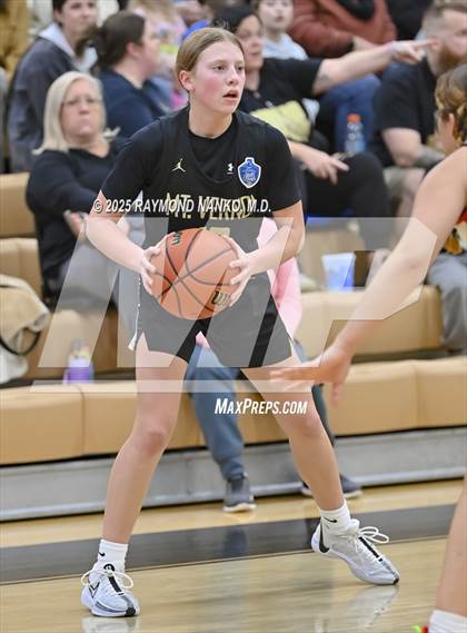 Thumbnail 3 in Mt. Vernon vs. Richmond (IHSAA 4A Section 9 Semifinal)  photogallery.