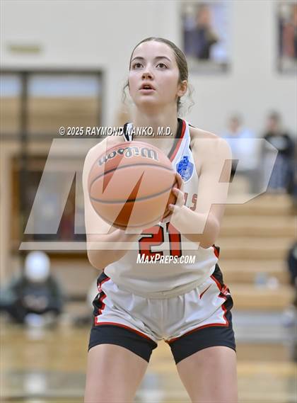 Thumbnail 2 in Mt. Vernon vs. Richmond (IHSAA 4A Section 9 Semifinal)  photogallery.