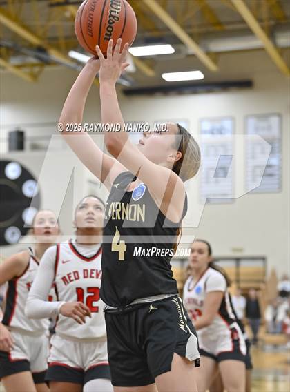 Thumbnail 3 in Mt. Vernon vs. Richmond (IHSAA 4A Section 9 Semifinal)  photogallery.