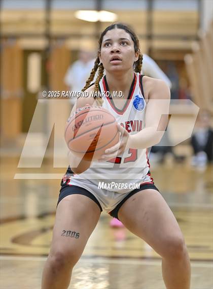 Thumbnail 3 in Mt. Vernon vs. Richmond (IHSAA 4A Section 9 Semifinal)  photogallery.