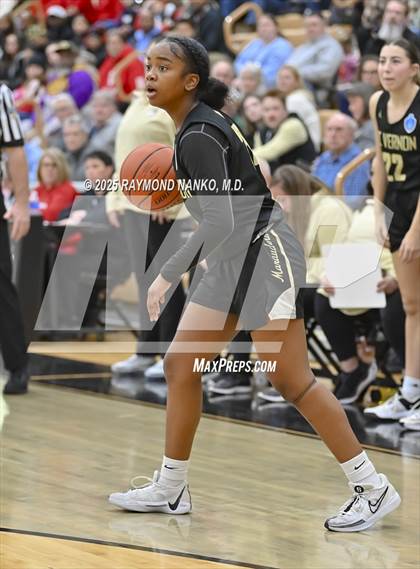 Thumbnail 3 in Mt. Vernon vs. Richmond (IHSAA 4A Section 9 Semifinal)  photogallery.