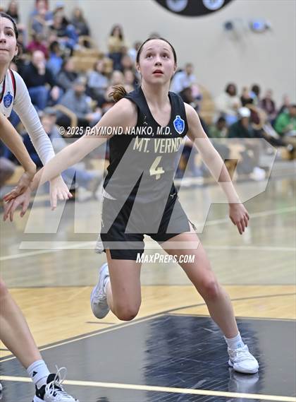 Thumbnail 3 in Mt. Vernon vs. Richmond (IHSAA 4A Section 9 Semifinal)  photogallery.