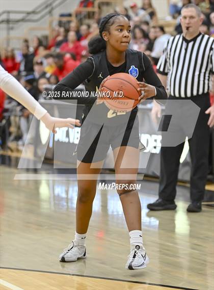 Thumbnail 2 in Mt. Vernon vs. Richmond (IHSAA 4A Section 9 Semifinal)  photogallery.