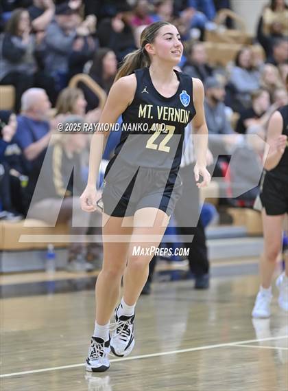 Thumbnail 3 in Mt. Vernon vs. Richmond (IHSAA 4A Section 9 Semifinal)  photogallery.